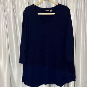 Chico's Deep Blue Long Sleeve v-neck knit Top, asymmetrical hem, size 2, Large